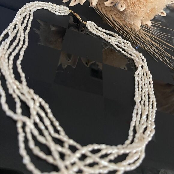 Vintage freshwater rice pearl gold tone necklace
